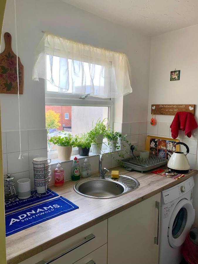 Apartments Near The Sea With Free Parking סאות'אנד און סי מראה חיצוני תמונה
